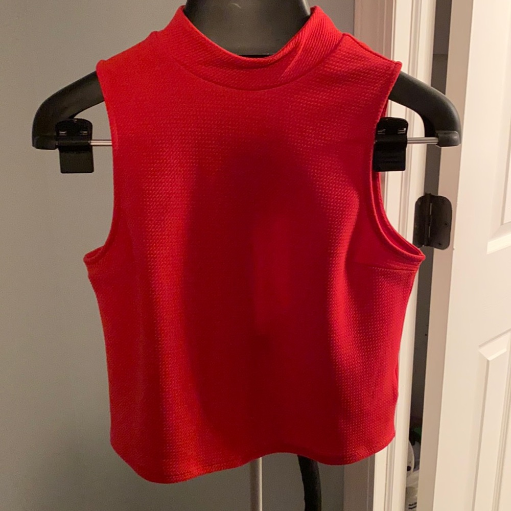 women’s reddish xs express sleeveless crop top